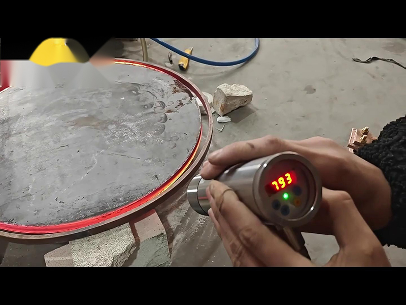 160KW超音频91香蕉视频污版加热设备完全有能力将直径700mm、厚度20mm的圆形钢饼加热到900度